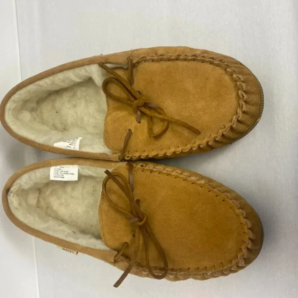 NWOT 100% Merino Wool Leather Plymouth Moccasins